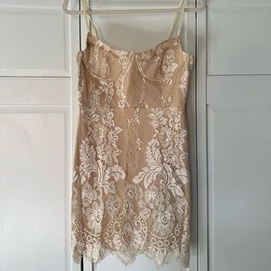 Storia White & Nude Lace Boutique Dress (M)